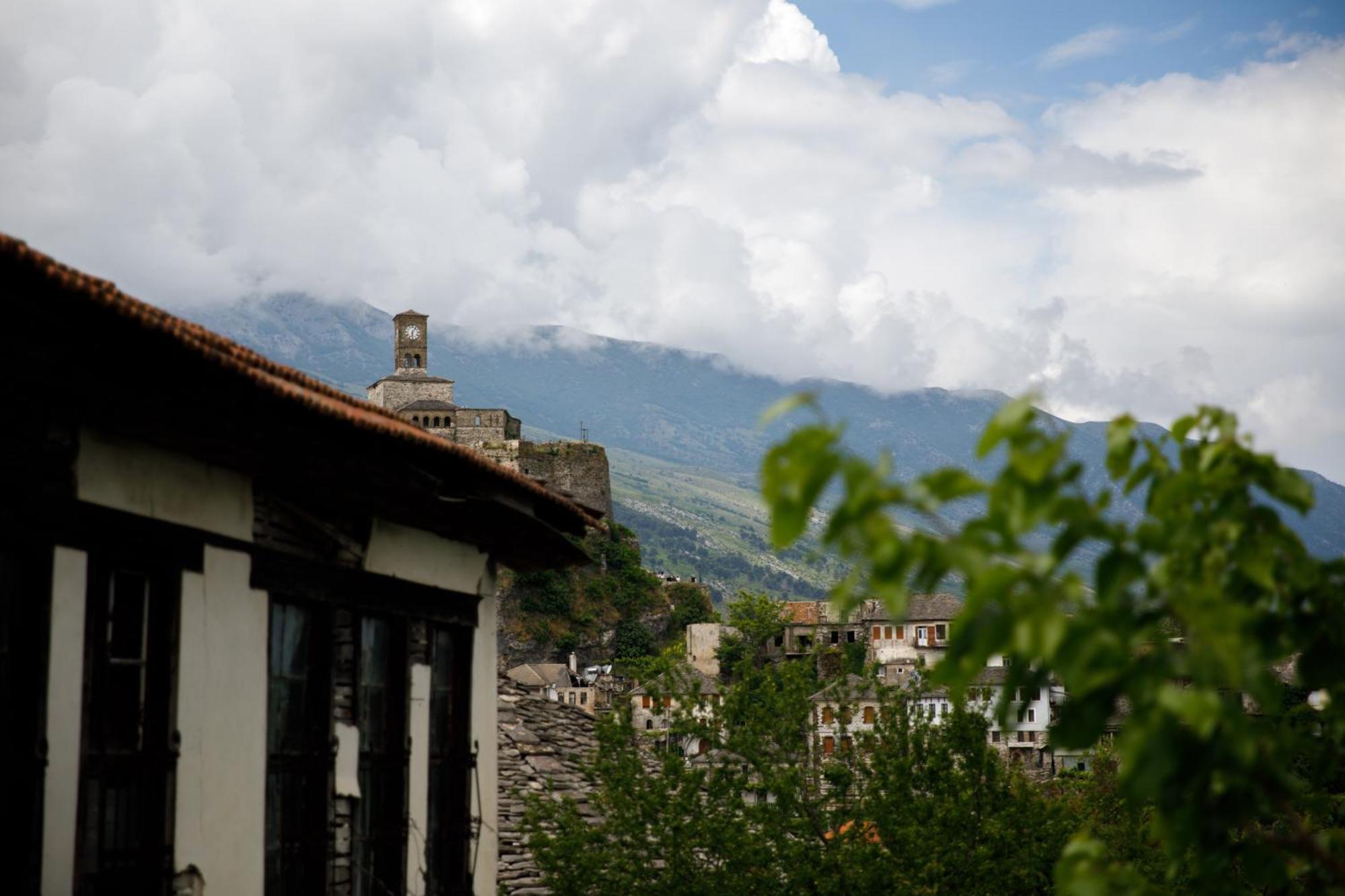 Guva Guest House Gjirokaster Ngoại thất bức ảnh