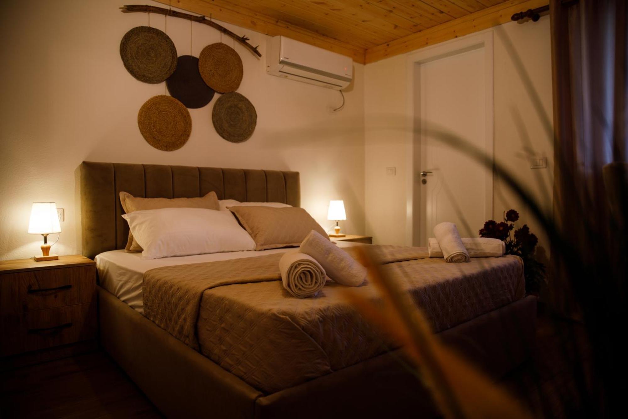 Guva Guest House Gjirokaster Ngoại thất bức ảnh