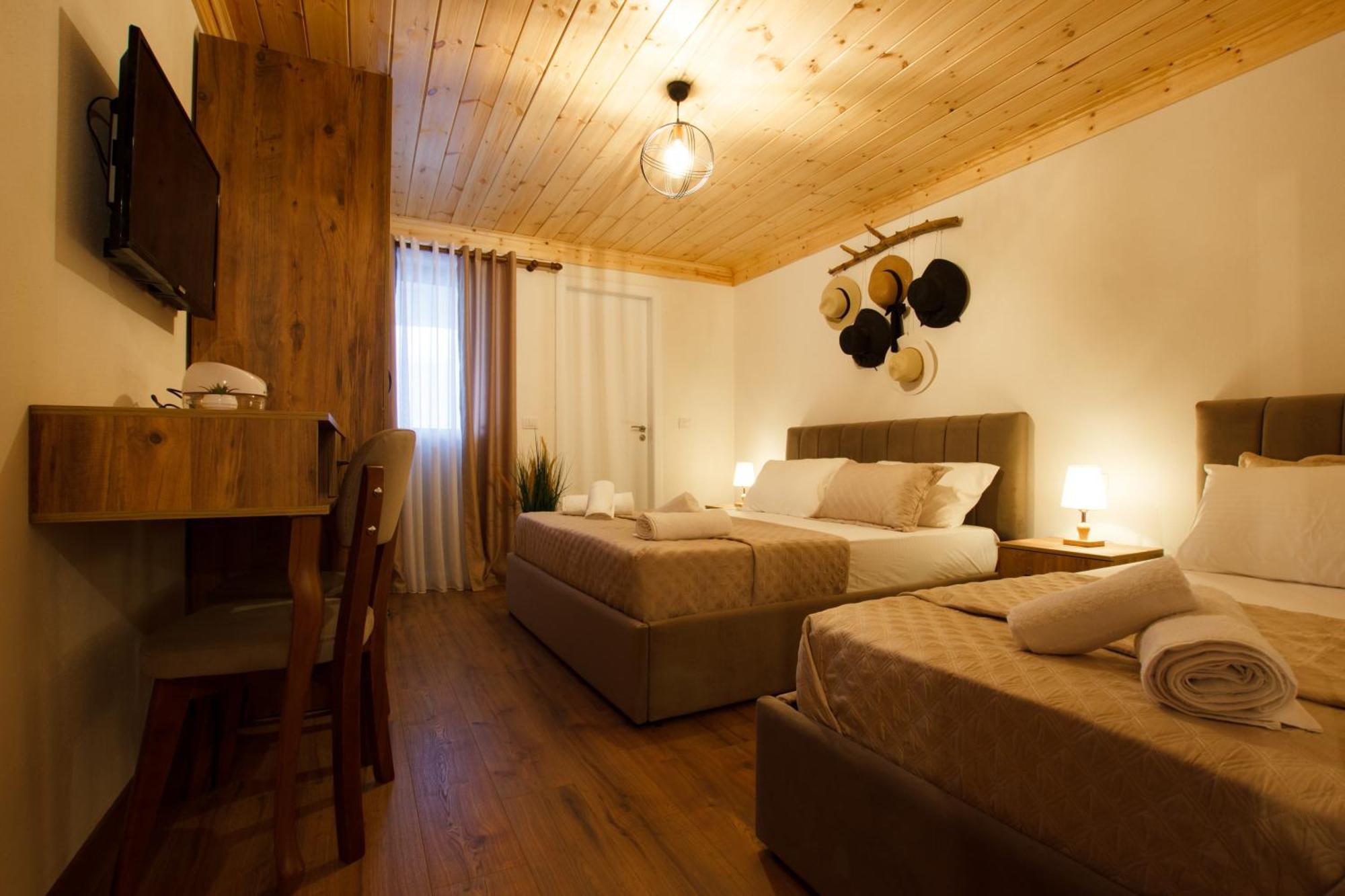 Guva Guest House Gjirokaster Ngoại thất bức ảnh