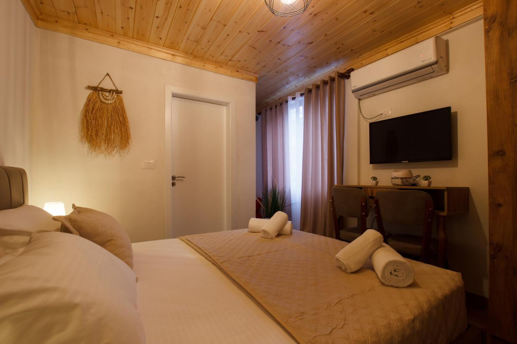 Guva Guest House Gjirokaster Ngoại thất bức ảnh