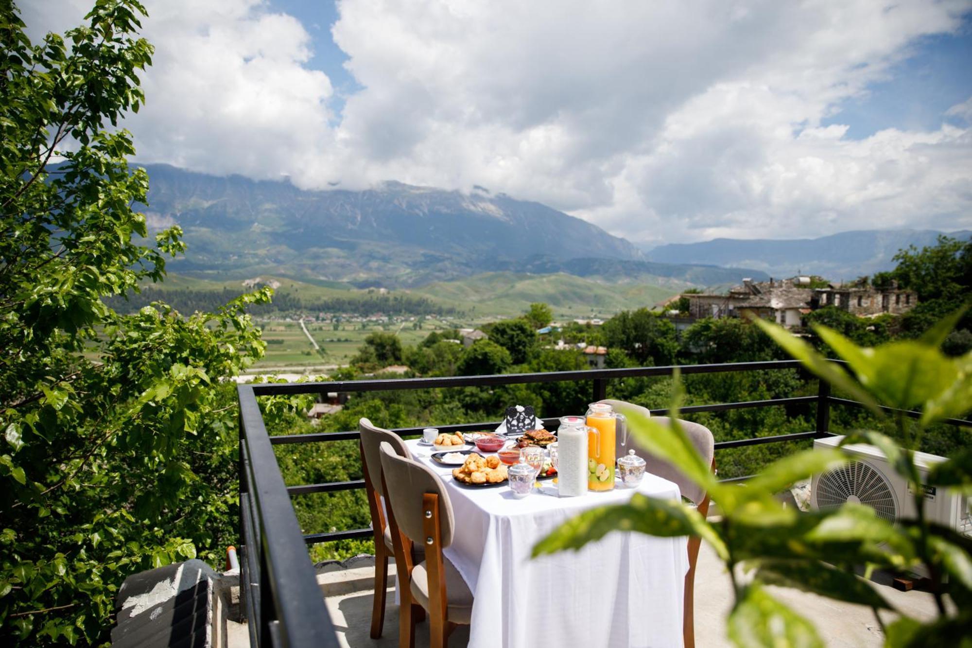 Guva Guest House Gjirokaster Ngoại thất bức ảnh