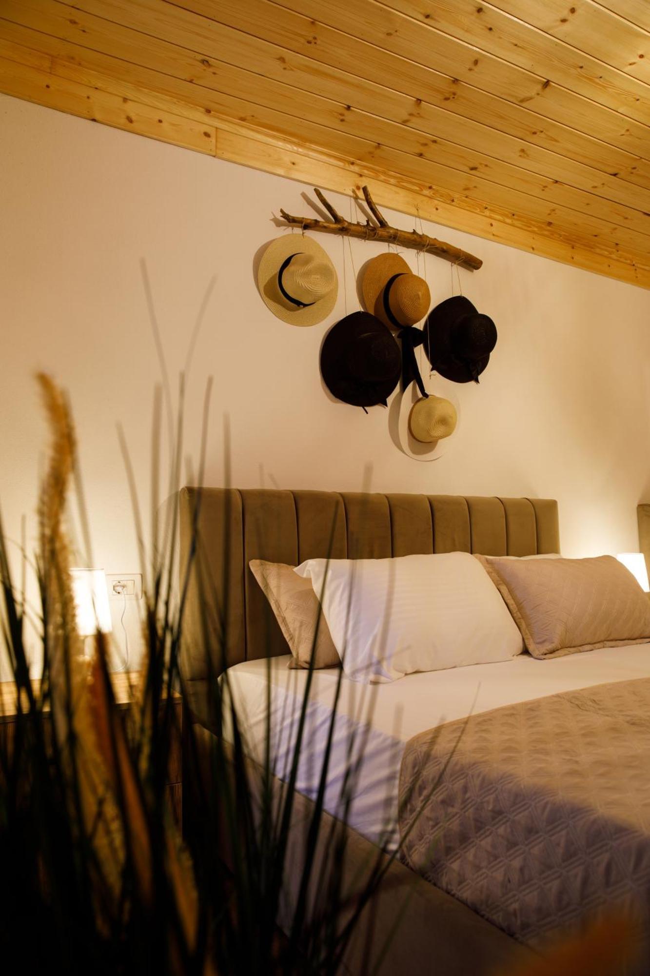 Guva Guest House Gjirokaster Ngoại thất bức ảnh