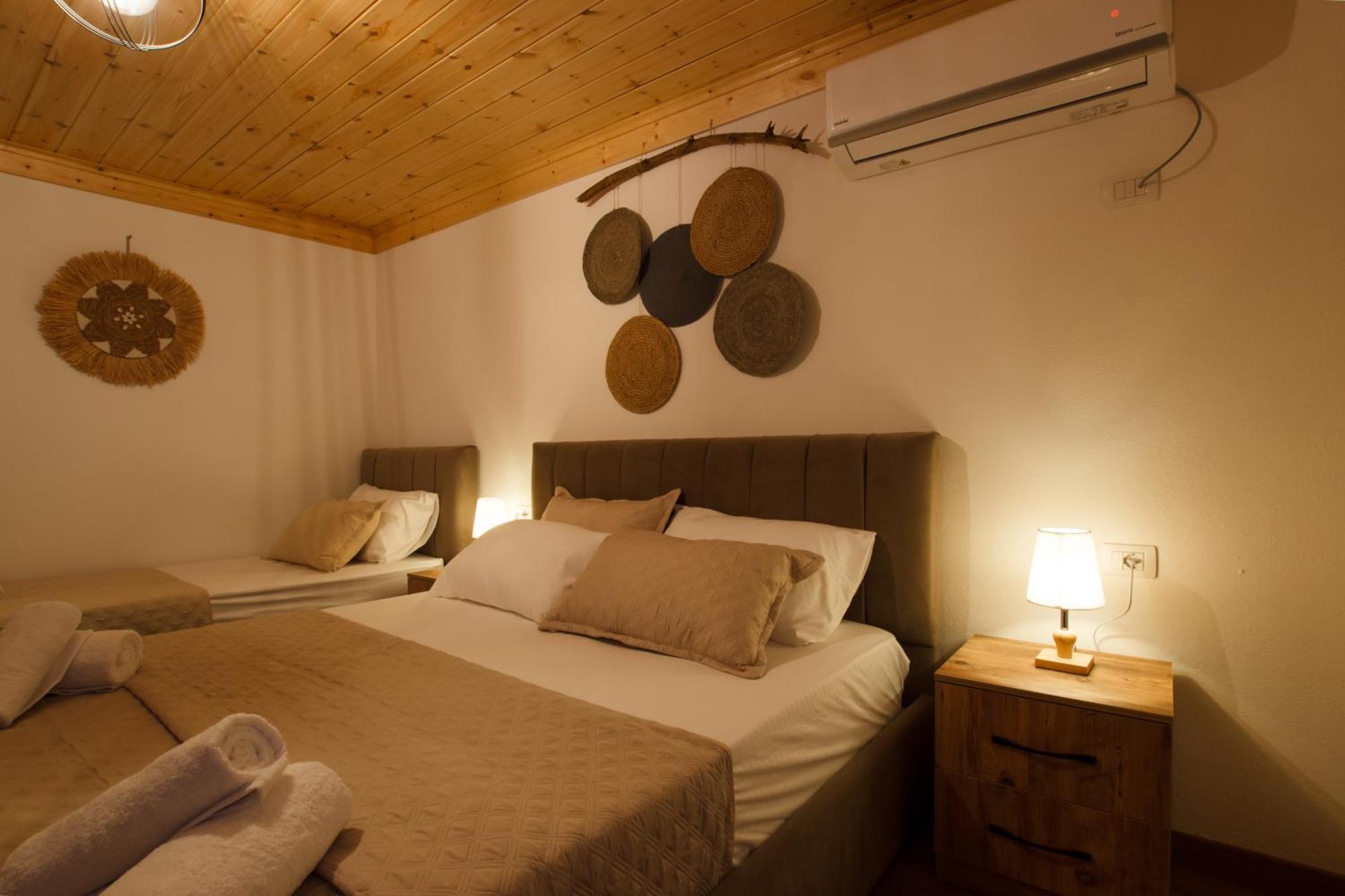 Guva Guest House Gjirokaster Ngoại thất bức ảnh