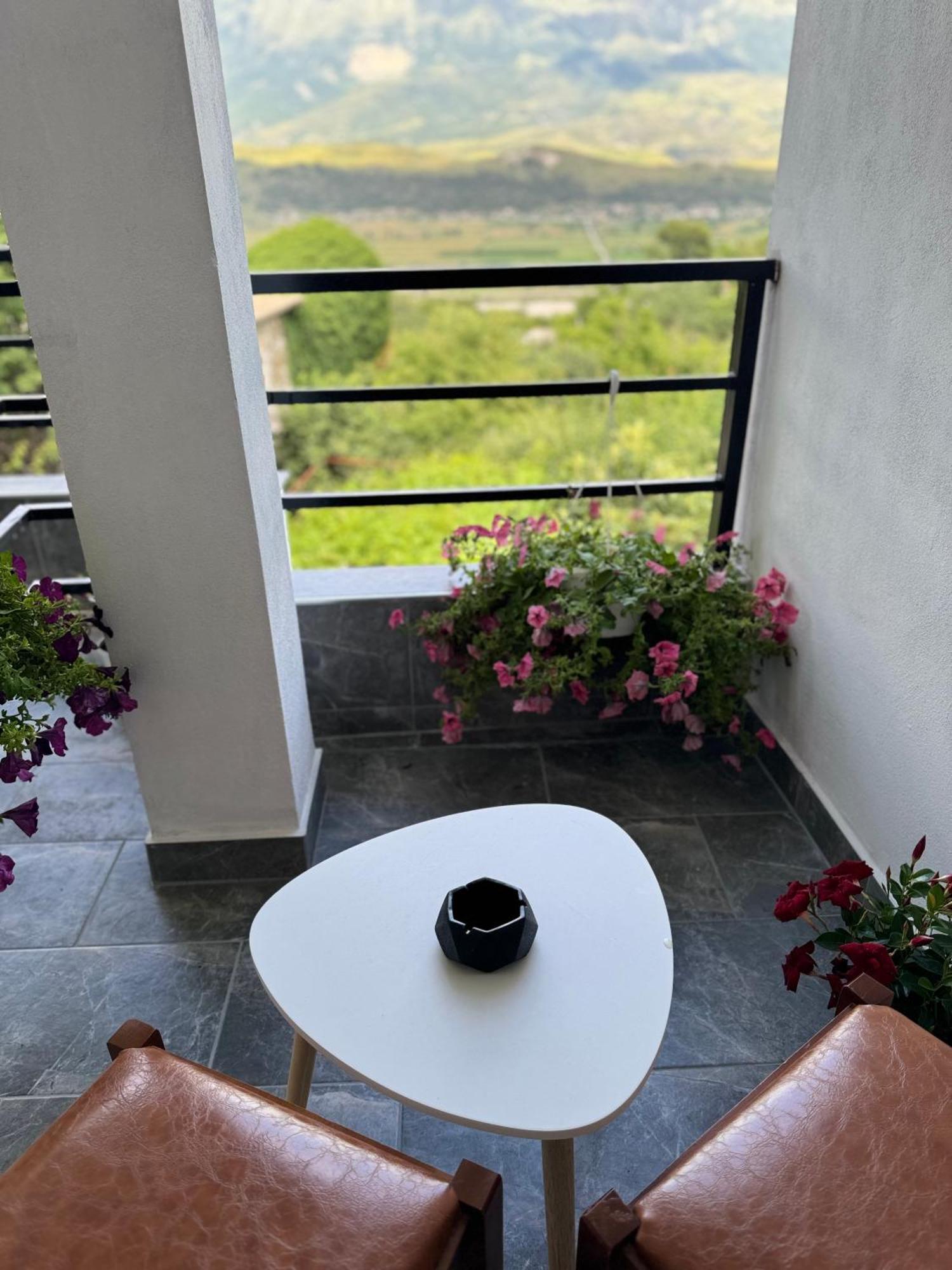 Guva Guest House Gjirokaster Ngoại thất bức ảnh